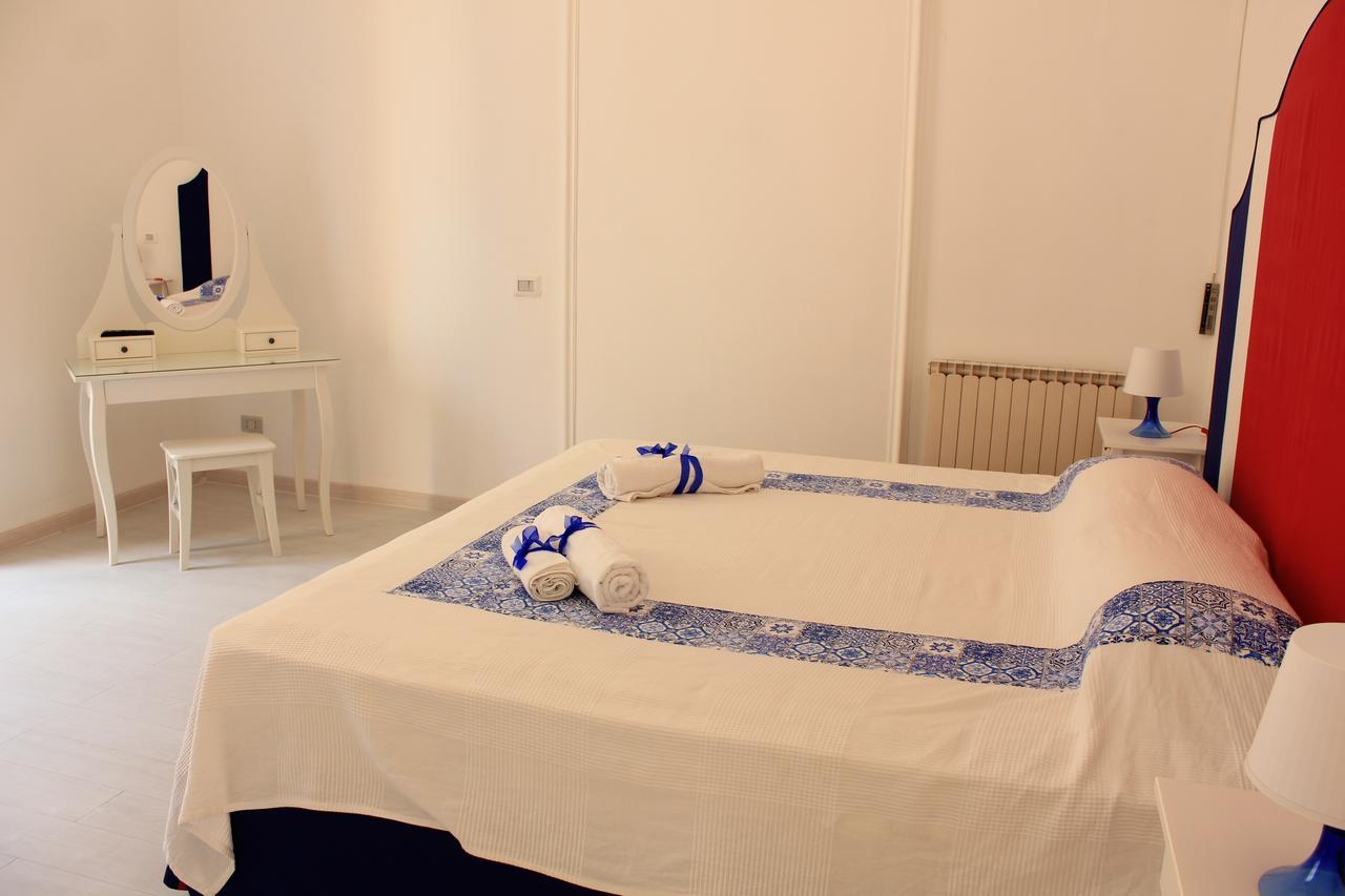 B&B Vitruvio Suites Formia Zimmer foto